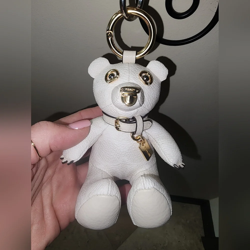 Coach Signature C White Cream Leather Mixed Metals Bear Purse Charm Keychain NEW - Picture 15 of 17